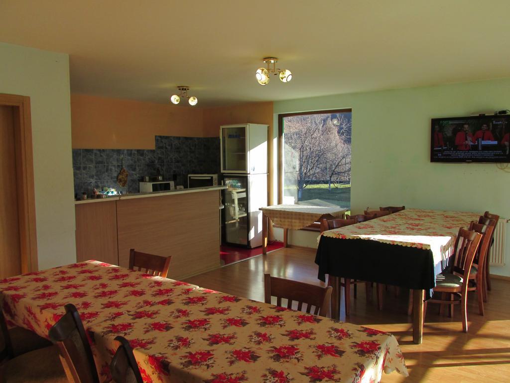 Pri Orehite Guesthouse Oresak Kültér fotó